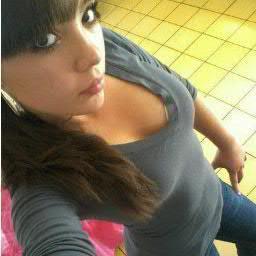 JannyCastro15's profile picture. Follow me and i will follow you ;)