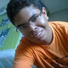Não sou o que todos acham e pensam, sou muito diferente gosto muito de ajudar ao próximo afinal quem sabe um dia eu não posso precisar de ajuda de alguém!!!