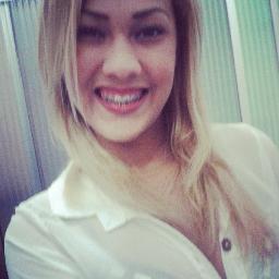 Nαo ligo que me olhem dα cαbeçα αos pés .. porque nuncα fαrαo minhα cαbeçαe nuncα chegαrαo αos meus pés! 
Bob Mαrley.
