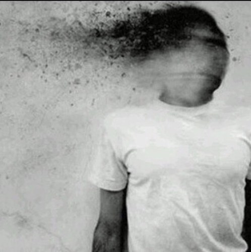 لماذا أندم ؟ رغم الصواب ! أكان ينبغي أن اكون .. خطيئة لتُحبّني ؟