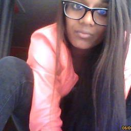 Tanvivanlenthe's profile picture. Geniet van je leven zolang het nog kan.