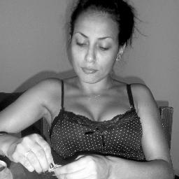 Grettc's profile picture. La vida siempre te ofrecerá una segunda oportunidad para ser feliz. Se llama, mañana.