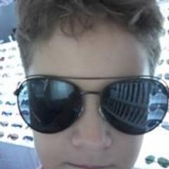#corithiano,estudante,timido,#amigavel e curto #musica...se #gostar de mim me                   
#siga!

Mossoró-RN -http://t.co/5IctR2c2
