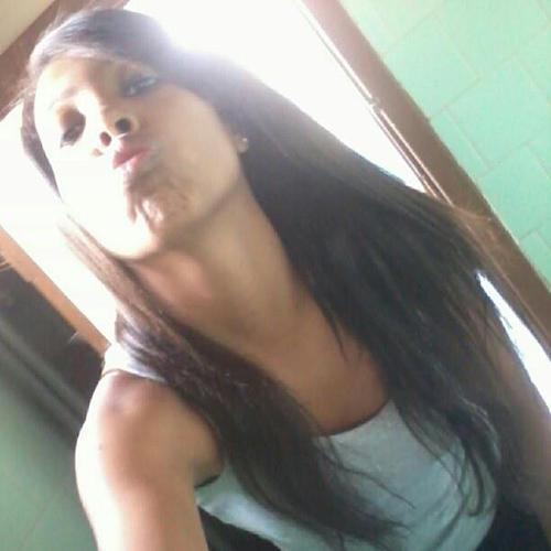 Larissa , 17 , Brazil . 
Stay Strong!