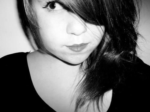 Almalelama's profile picture. Je suis un un lama et je crache des conneries! 
Meilleures amies depuis 2005, et toujours aussi mongoles ♥ @Lisez_moi !