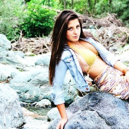 dodona_avdiu's profile picture. BELIEBER