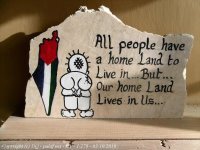 I'm a proud palastinian and love to smile :)