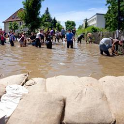 Hochwasser_2013's profile picture. Infos, Nachrichten, Bilder und vieles mehr in Form von Retweets. Bleiben Sie auf dem Laufenden! #Hochwasser