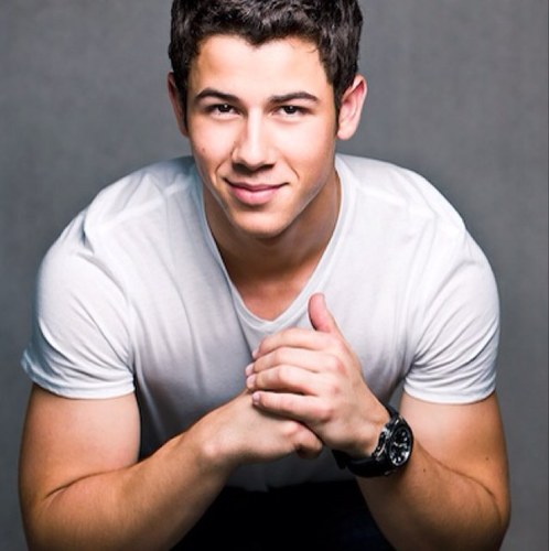 Hey im nick :)