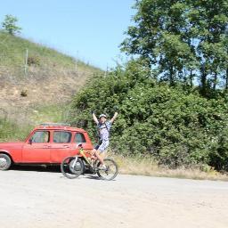 Aficionado del Real Madrid Club de Fútbol, AntiCule Aficionado a la bicicleta de montaña y carretera. Aficionado a las motos cross,trial. Y fan del Dakar. SDP