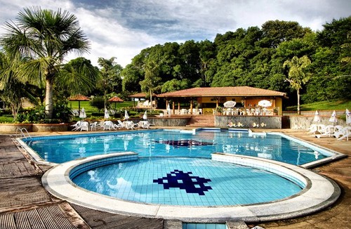 Hotel Fazenda Três Capelas Eco-resort está localizado no estado de Rondônia, cerca de 40km da capital Porto Velho, no Municipio de Candeias do Jamari - RO.