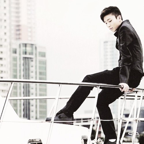 YGFamily elitest. BABY. Gamer :3 Otaku. Brony. You should spam @Londonigga with Himchan. She'll appreciate it.