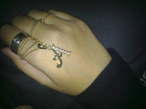 sara_almalkii's profile picture. ﺍﻧﺎ ﻟﺴﺖ ﺍﻧﺜﻰ ﻣﺨﺘﻠﻔﻪ ..! ﺍﻧﺎ ﻓﻘﻂ ﺍﻻ‌ﻧﺜﻰ ﺍﻟﻮﺣﻴﺪﺓ ﺍﻟﺘﻲ ﻵ‌ﺗﺸﺒﻪ ﺳﻮﺁﻫﺂ  ﻭﻟﻴﺲ ﺑﺎﺳﺘﻄﺎﻋﺔ ﺳﻮﺁﻫﺂ ﺍﻥ ﻳﺸﺒﻬﻬﺂ  ﺃﻧﺂ : “ ﺃﻧﺂ ”  ﻭﻫﺬﺁ ﻳﻜﻔﻲ ﺣﺘﻰ ﺗﻌﺮﻓﻨﻲ .. ثالث ثانوي 18 سنة