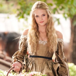 A young girl who is mostly alone in Paris, except for her best friend @M_MariusP and her cousin @Aida_LesMis. Likes men with hats and carrot cake. [RP]