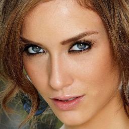Trying to escape my past I found Travis Maddox, he who put my world upside down, but he completes me! I love my hot-tempered boyfriend! BD/WD Independent RP +21