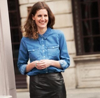 Fashion Features.
Formerly of Net-a-Porter and ELLE UK.
Currently working as a freelance writer, editor and brand consultant.