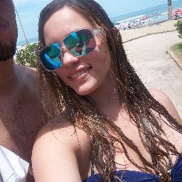 - ngn ten o direito de me juLLgar , a nñ ser eu msm ! Eu me pertenço & de mim faço o qq; bem entender (: