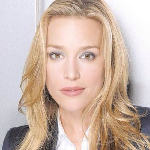 Anne Catherine Walker. I live with my sister Danielle and my nieces. My life is like a puzzle, I'm trying to piece it all together. [Single] [RP]