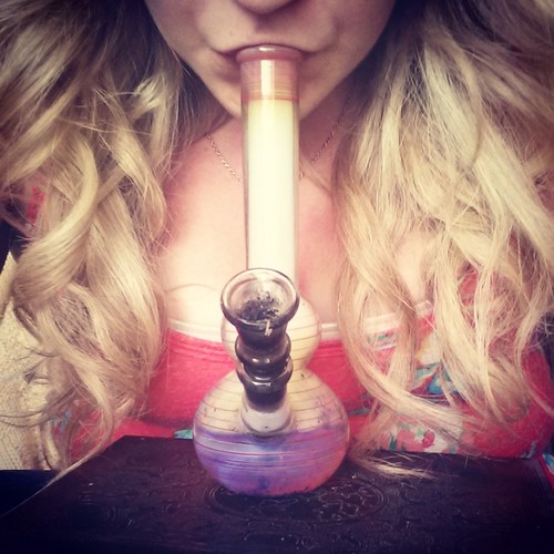 All about my money, honey. IG= thatbitchjamie