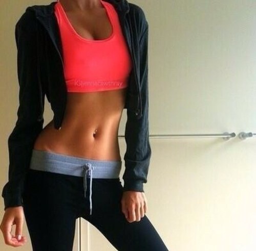 Vivo a dieta y en el gym. Quiero sentirme bien aunque sea con mi cuerpo. 1,66. M1:60kg M2:55kg M3:50kg