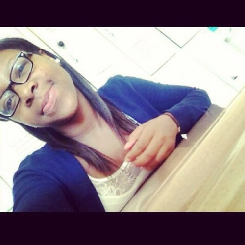 Firstqueennn_'s profile picture. Fck a bio !