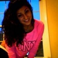 Reena Holmes - @Reena_95Holmes Twitter Profile Photo