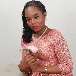 Young blogger with a different sense of direction......... Subscribe to the Solli Clarke Channel on youtube!!