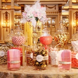 The Sugar Scoop Candy Bar and 
Favours for All Your Sweet Tooth Needs