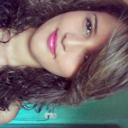Viver e ser feliz é a melhor opção!  (: