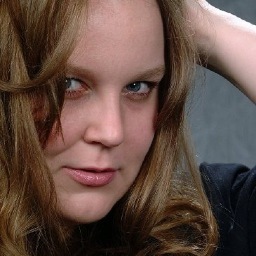 Writer, actress, geek.