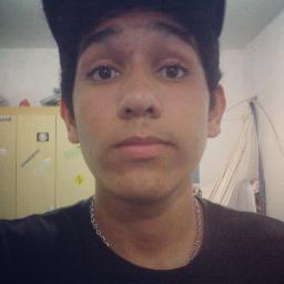 16 anos,canceriano,futebol,flamengo,skate,carros,motos,mae,pai,Deus, segue logo! A rua é nós tá ligado rsrsrsrsrs...