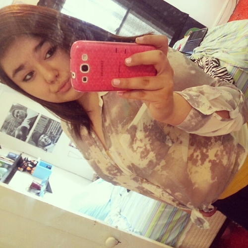 I'm Funny, Cool To Chill With :) Wanna Know More ? Hmu ! Let's Hit This & Keep The Peace Passin' ♥