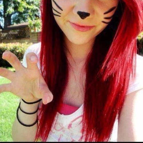 im the proxy. i like to snipe its fun i love ariana (: