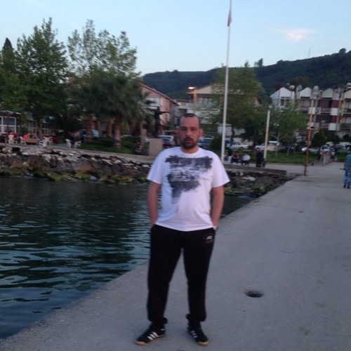 mematiylmz16's profile picture. 