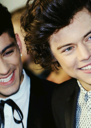 What u mean sexy idots- One Direction  stay fearless like taylor swift! Yeaps Directswift♠ gotta problem.