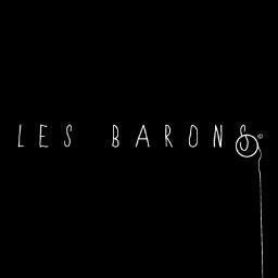 Les Barons biedt u maatwerk van top tot teen. Vertrekkend vanuit de ideale pasvorm voor u kunnen we uw kleding volledig custom-made aanbieden.