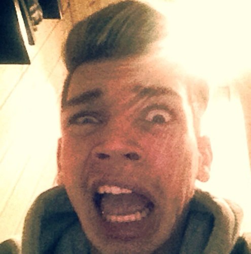 kristoffer_Dub's profile picture. kaffe og reason5 i en god musikksession aleine i kjeller`n? chill the fuck out....