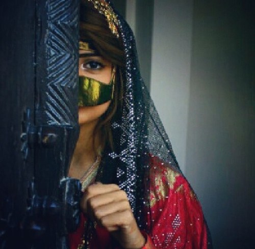 مَن يَبحثُ عَن الراحہَ الحَقِيقيہَ : يَجِبّ عَليہَ إخراجْ أراء النَاسْ مِن قَآمُوسِہ ،♡