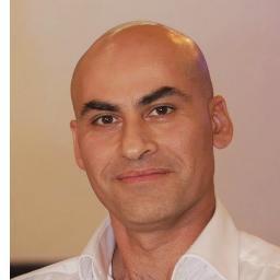 עורך דין וותק של למעלה צ- 24 שנים העוסק בחדלות פירעון, נזיקין ומשפחה