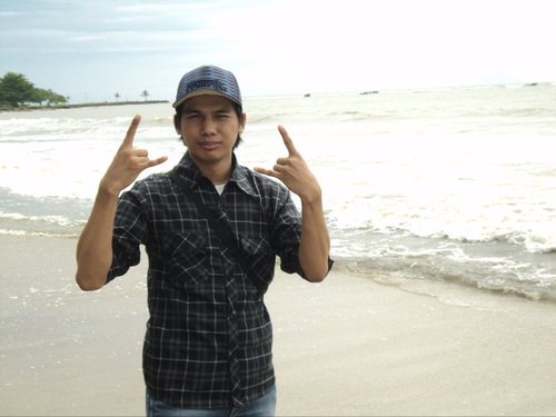 Sesuatu yang indah dimata Kita belum tentu indah buat orang lain. jadikanlah perbedaan sebagai anugrah...