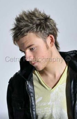 Official Twitter Page of Gaz Woods, Professional Guitarist, Songwriter and Model. Management: @AEC_MM