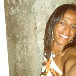 olá meu nome é ághata, sou travesti tenho 21 anos moro em magé r-j