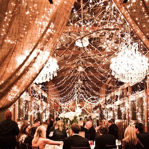 Antebellum Weddings at Oak Island is a breathtaking Estate that boasts an 11,000 square foot Mansion, a stunningly lit horse barn and panoramic lake views!
