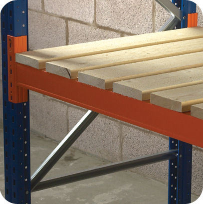 Pallet Racking suppliers and installers based in Newbury. Berkshire. Racking systems kept in stock...