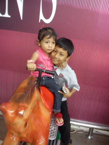 hye ! Norhayatiahmadramly here ! you follow me I will follow you back ! :-)