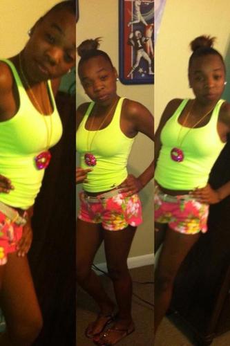 YBWM_DEE's profile picture. YBWM twerker ^_^ ,fw my people get det metal to yo head.Follow my sisters @FKE_VEE and @HardPink_Kisses :)) oh yeh Mention me for a fb. FOLLOW MEE !!