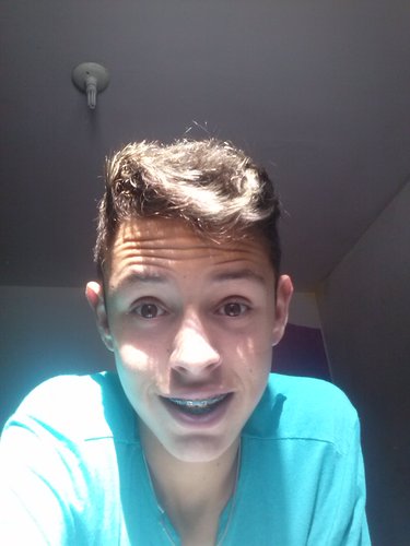 Nαo Ligo que me Olhem dα Cαbeçα αos Pés .. Porque nuncα fαrαo minhα Cαbeçα e Nuncα Chegαrαo αos Meus Pés!