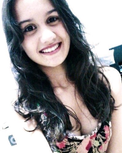 Sou como você me vê. Posso ser leve como uma brisa ou forte como uma ventania, depende de quando e como você me vê passar. (Clarice Lispector)
