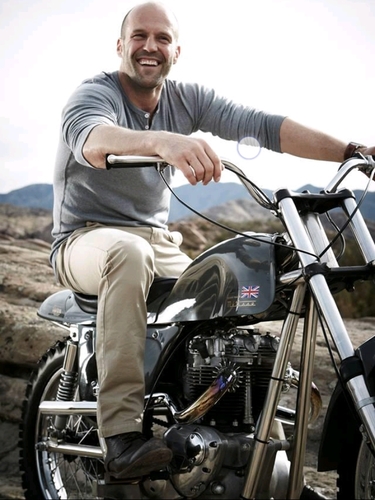 varshithkm10's profile picture. 