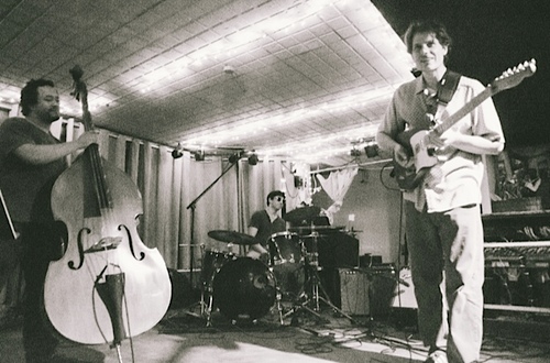 triofluxpdx's profile picture. Funky grooves, dark and distorted rock gestures, twangy free-jazz improvisations.